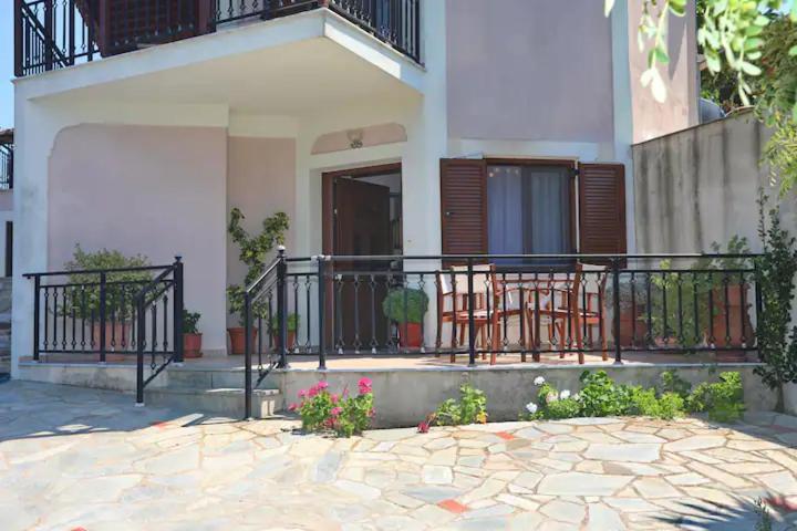 Skopelos Chara'S Lux Apartment Dış mekan fotoğraf